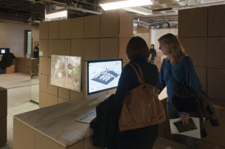 View on The Most Unusual Metro In The World (left) by Victor Borisov and Disaffected! (middle) by Persuasive Games. (photo: Dirk Rose)